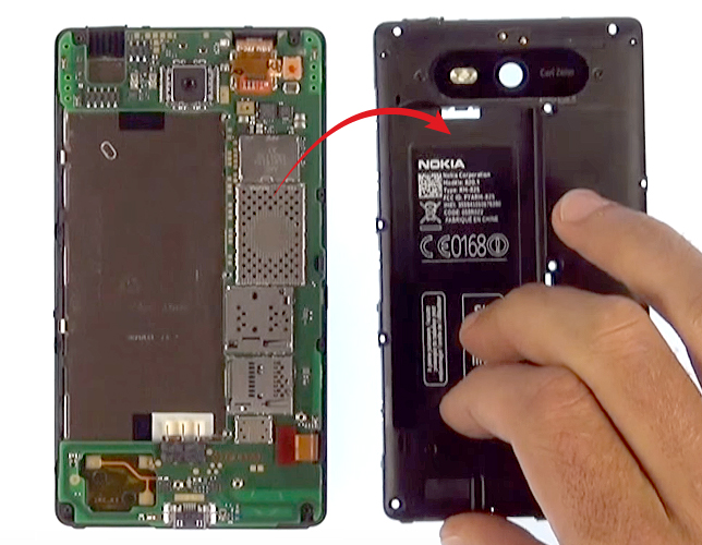 Changement de vitre tactile sur Lumia 820 photo 1