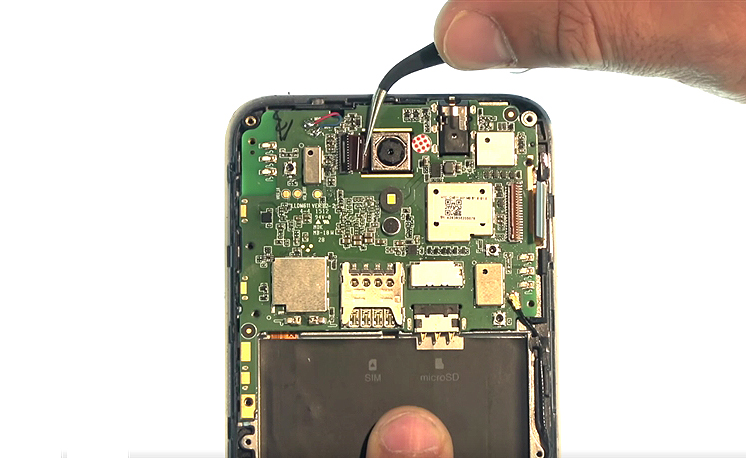 Changement de vitre seule sur Desire 620 photo 1