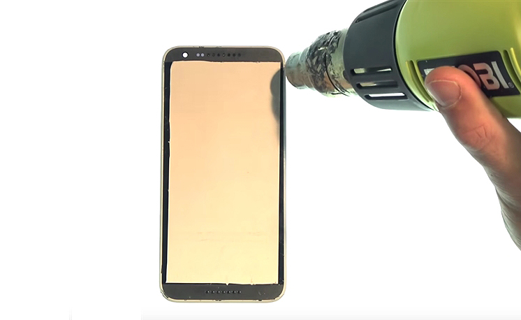 Changement de vitre seule sur Desire 620 photo 1