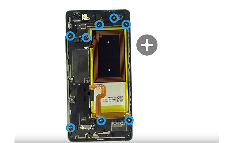 Changement d'écran (vitre+châssis+LCD) sur P8 Lite photo 1