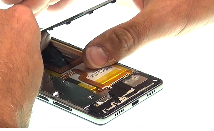 Changement de batterie sur P8 Lite photo 1