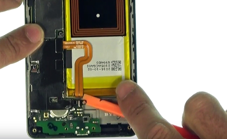 Changement de batterie sur P8 Lite photo 1