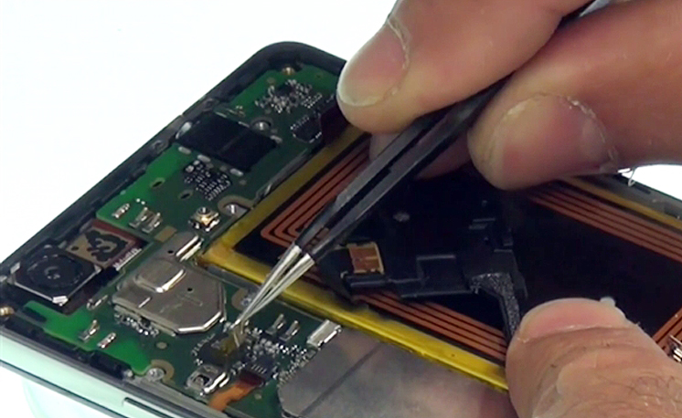 Changement de batterie sur P8 Lite photo 1