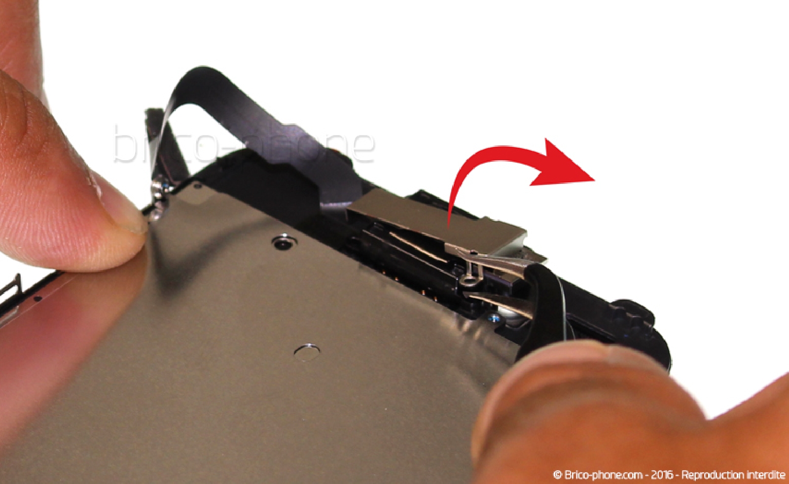 Changement de nappe caméra avant Facetime sur iPhone 7 photo 3