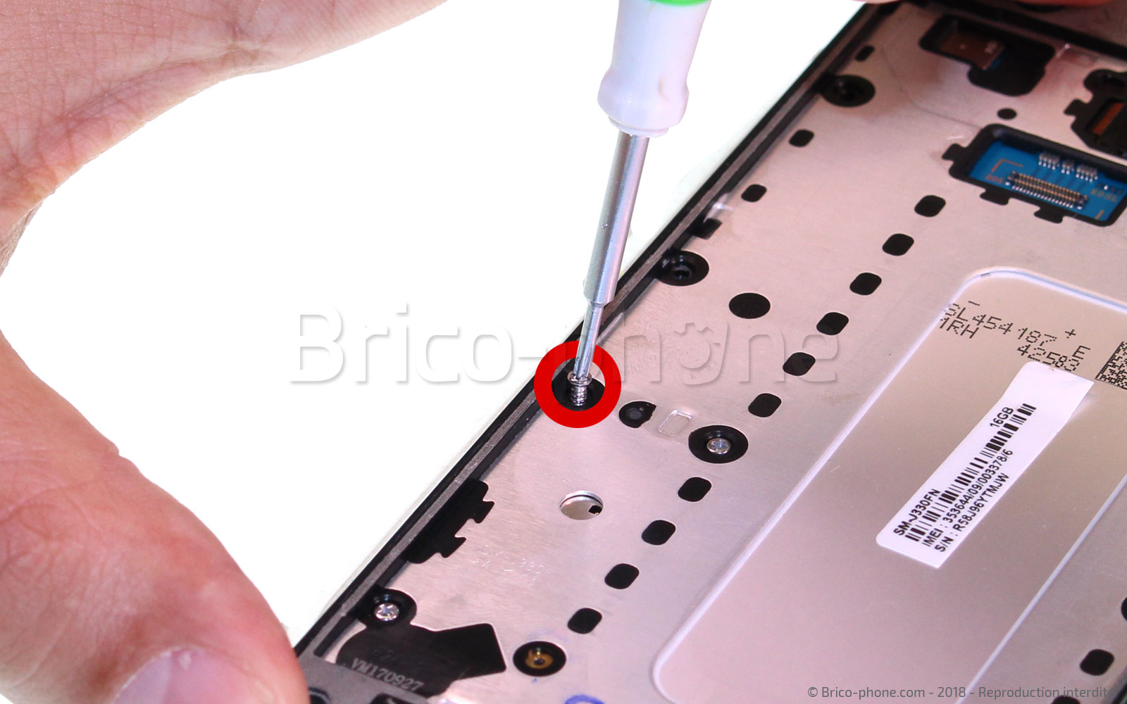 Changement de batterie sur Galaxy J3 2017 photo 3