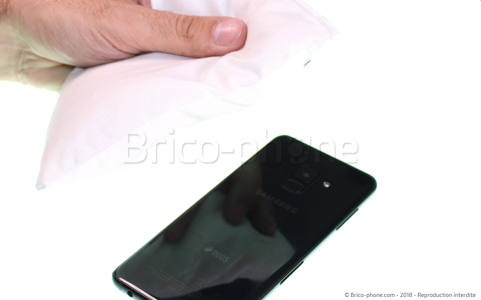 Changement d'écran (vitre+LCD) sur Galaxy A8 2018 photo 3