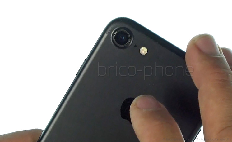 Changement de lentille de protection d'appareil photo sur iPhone 6 Plus photo 3
