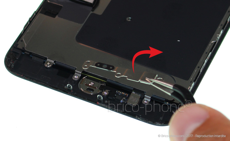 Changement d'écran (vitre+LCD) sans éléments prémontés sur iPhone 8 Plus photo 3