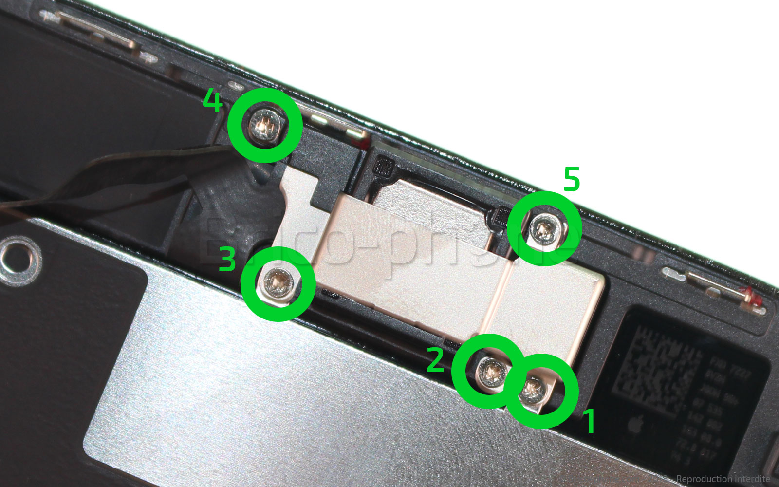 Changement d'écran (vitre+LCD) sans éléments prémontés sur iPhone 8 Plus photo 1