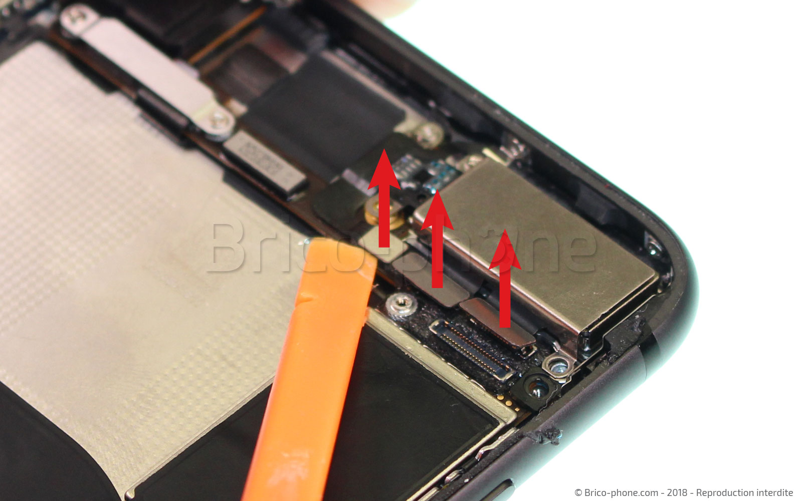 Changement de nappe induction sur iPhone 8 Plus photo 3