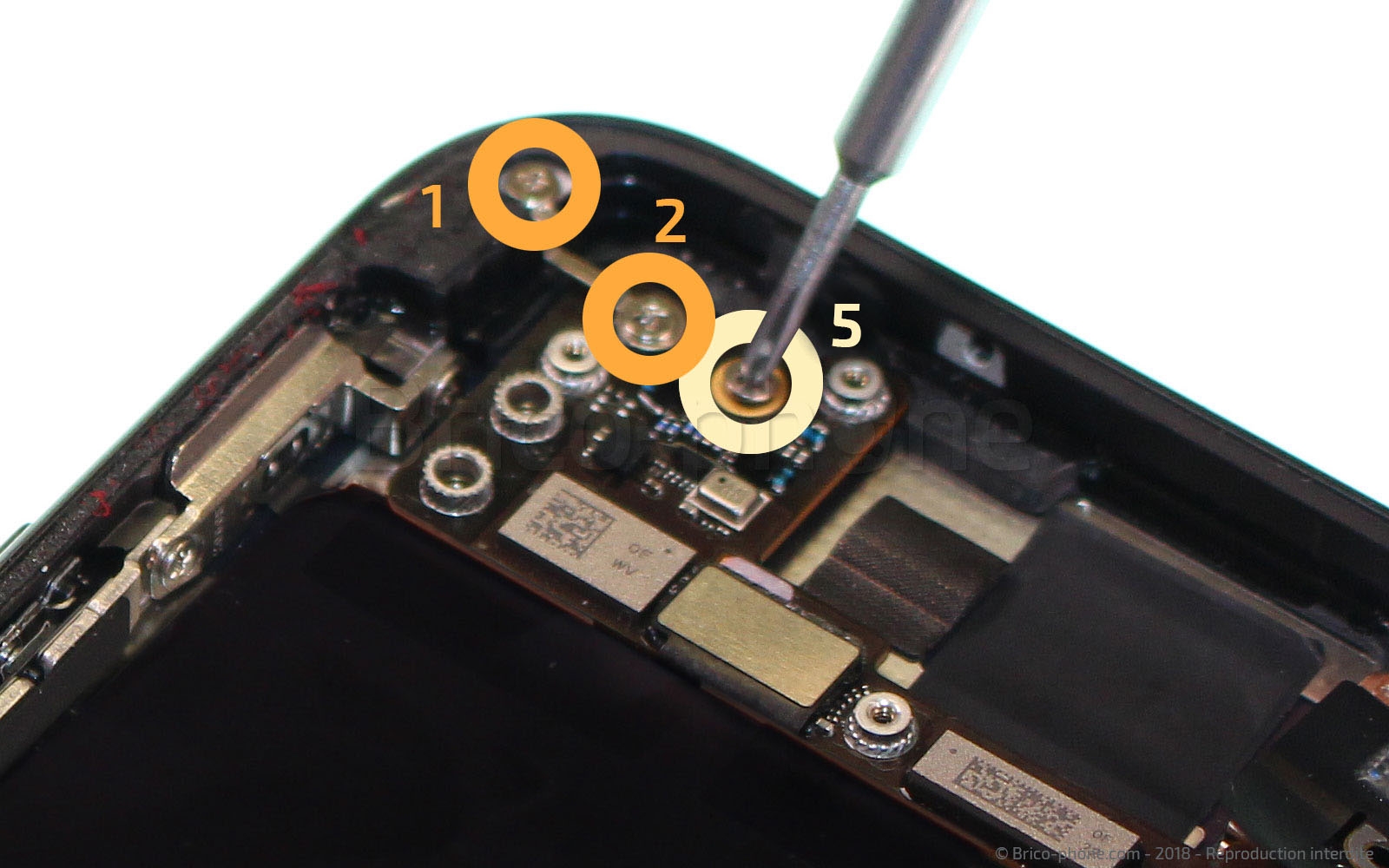 Changement du connecteur de charge sur iPhone 8 Plus photo 3