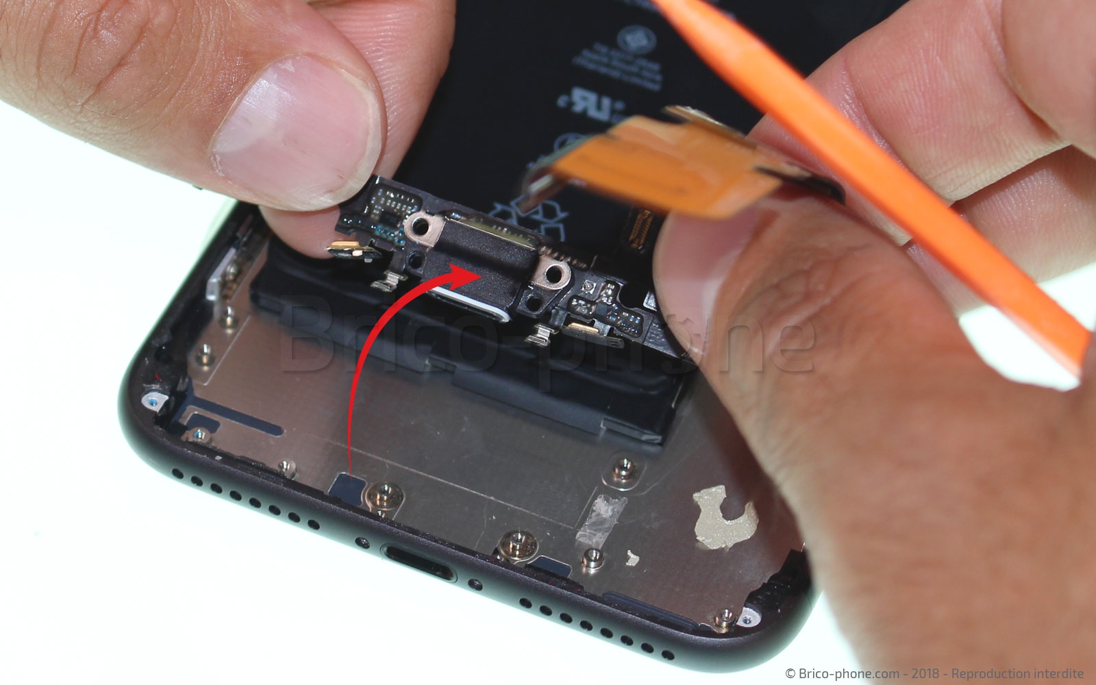 Changement du connecteur de charge sur iPhone 8 Plus photo 4