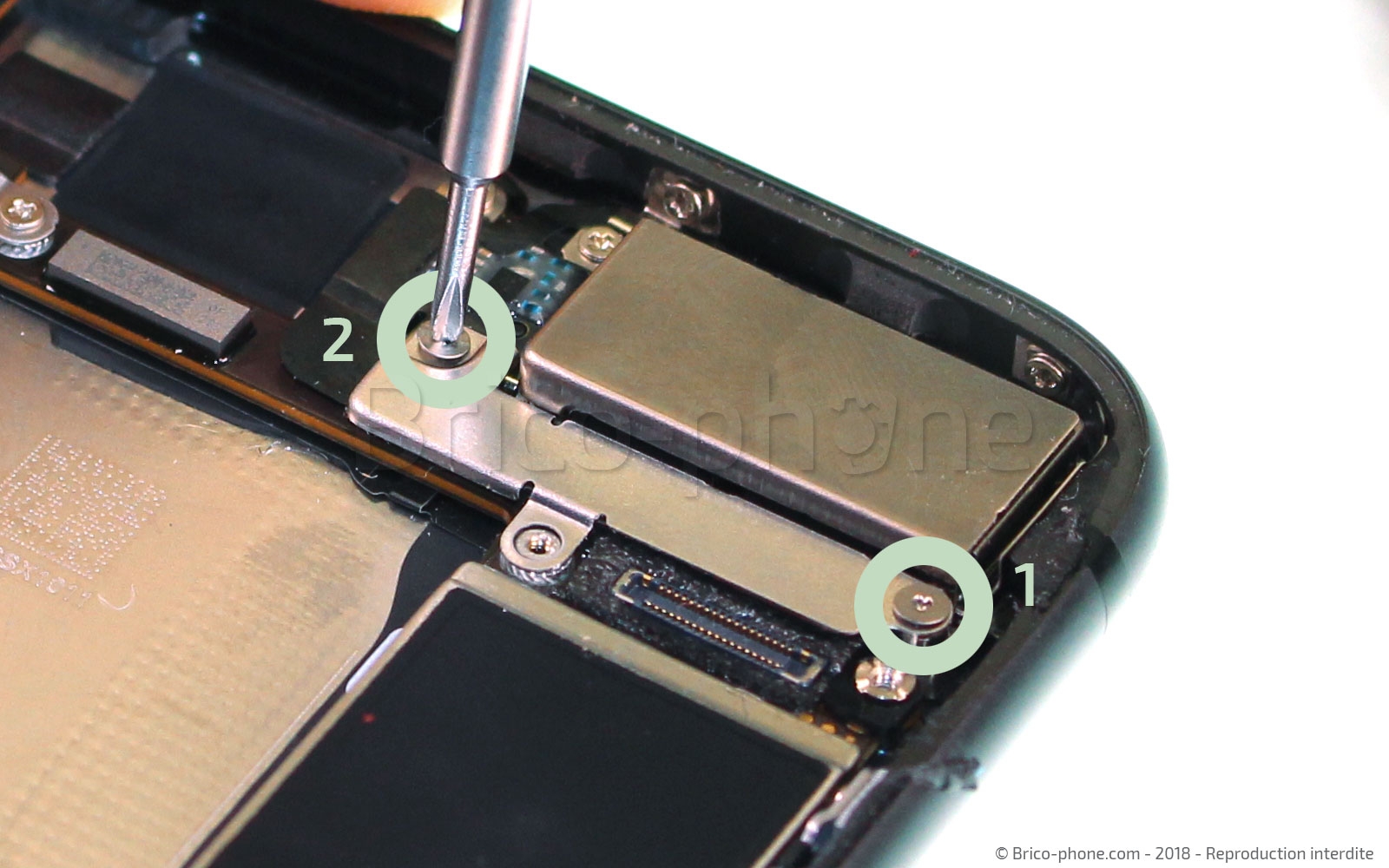 Changement du connecteur de charge sur iPhone 8 Plus photo 1