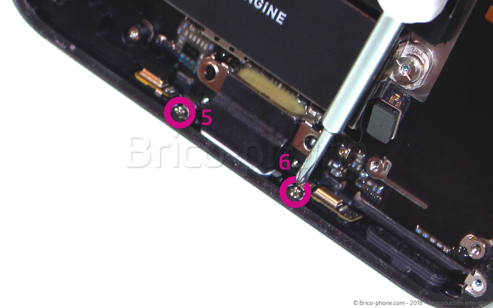 Changement du connecteur de charge sur iPhone 8 Plus photo 2