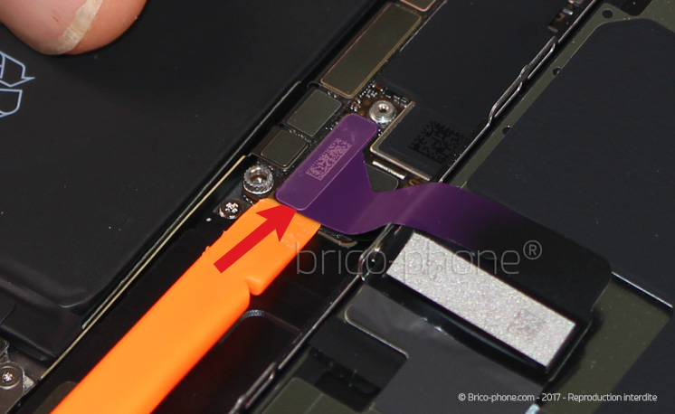Désoxydation de la carte mère sur iPhone 8 Plus photo 1