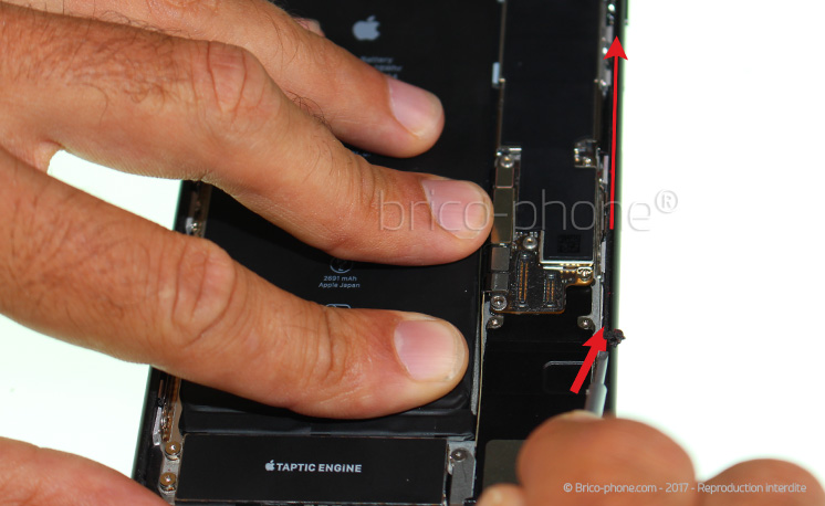 Désoxydation de la carte mère sur iPhone 8 Plus photo 1