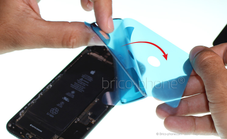 Désoxydation de la carte mère sur iPhone 8 Plus photo 1