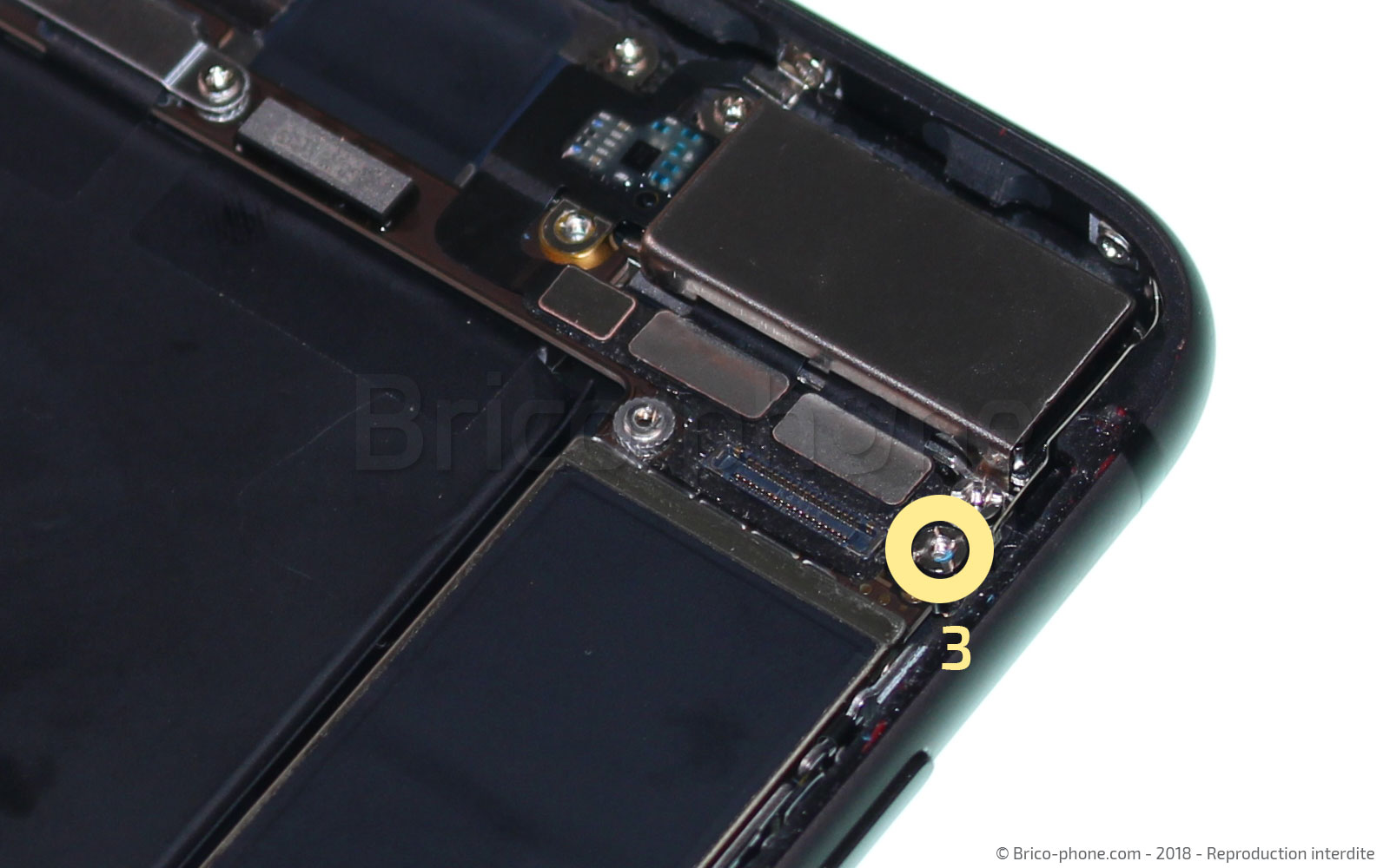 Désoxydation de la carte mère sur iPhone 8 Plus photo 1