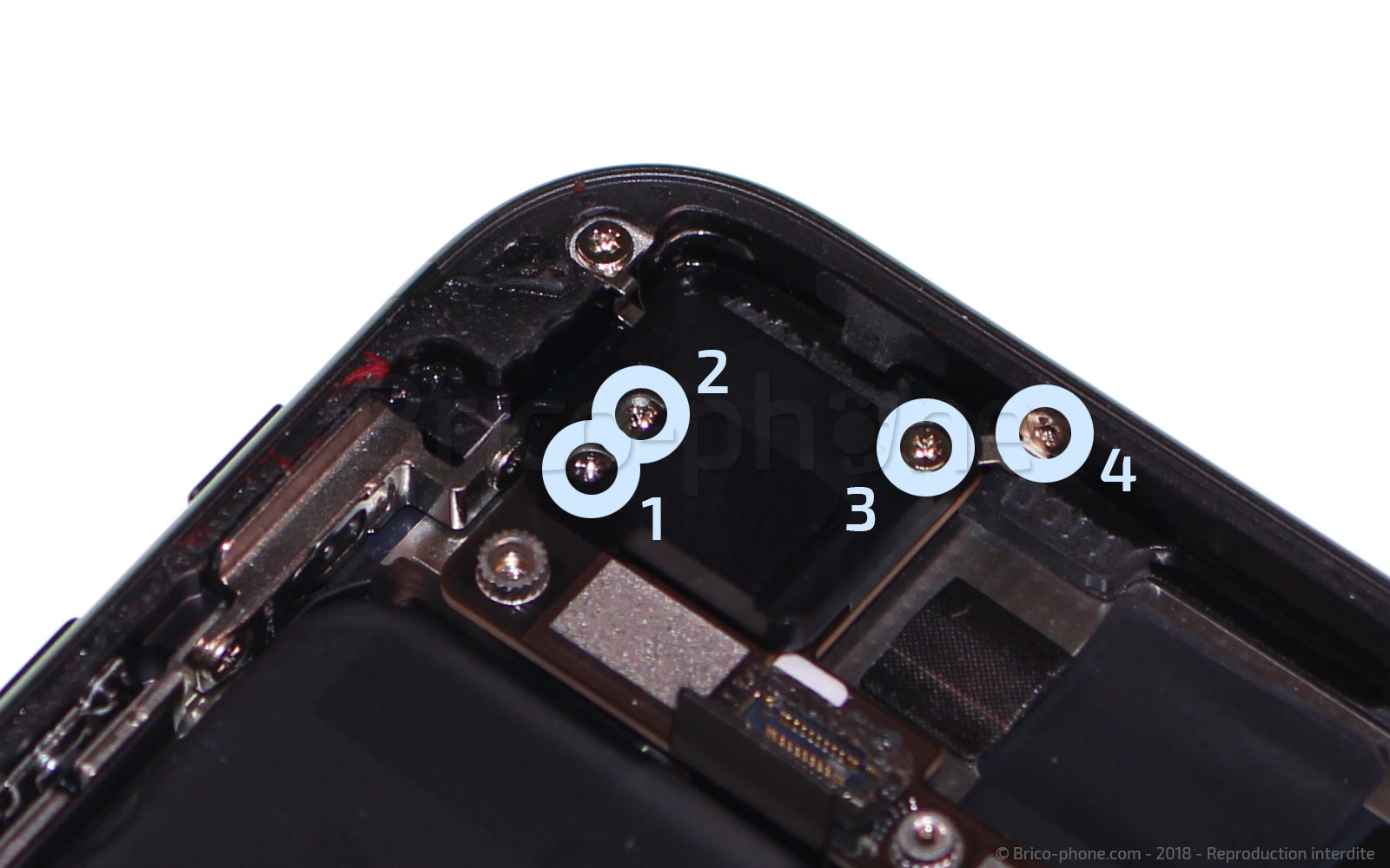 Désoxydation de la carte mère sur iPhone 8 Plus photo 1