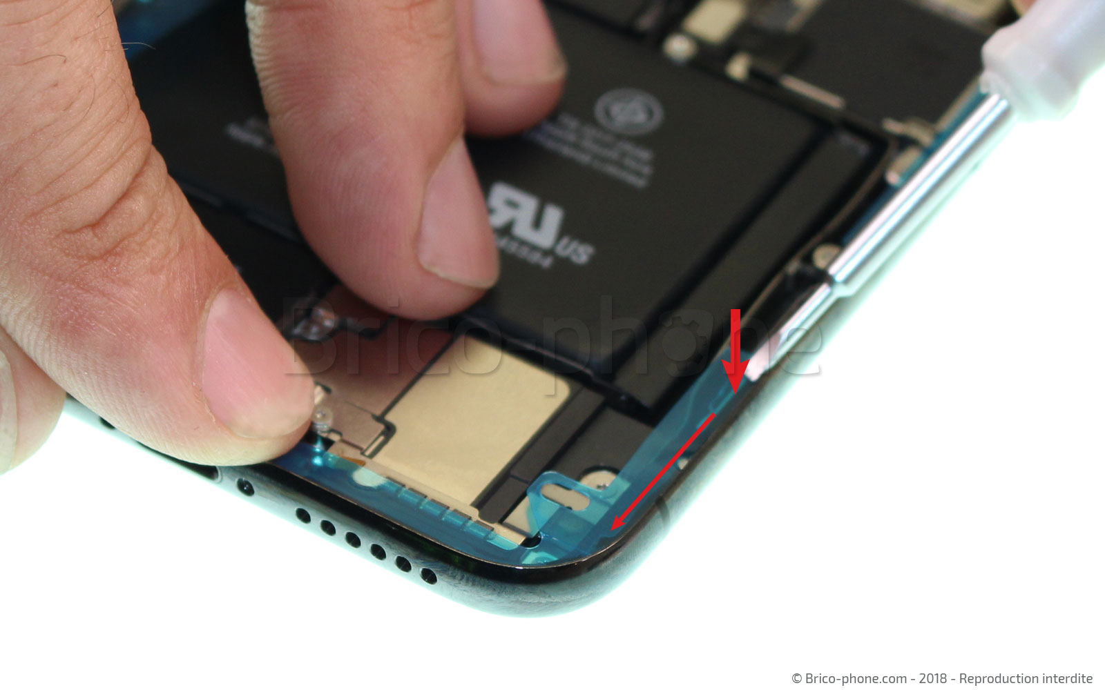 Changement du vibreur Taptic Engine sur iPhone X photo 3