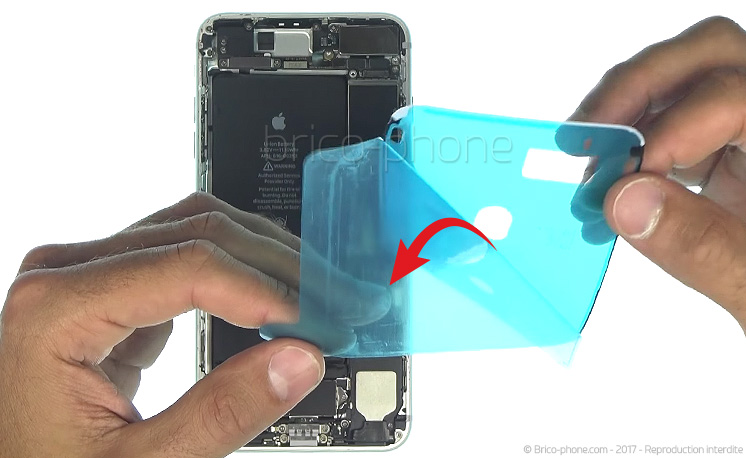Changement du joint d'étanchéité sur iPhone 7 photo 3