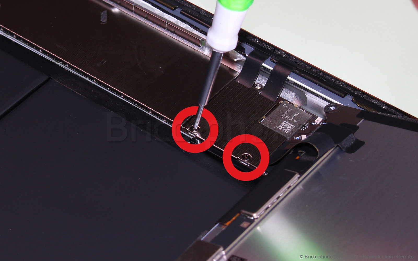 Démontage Complet sur iPad 6 2018 photo 2