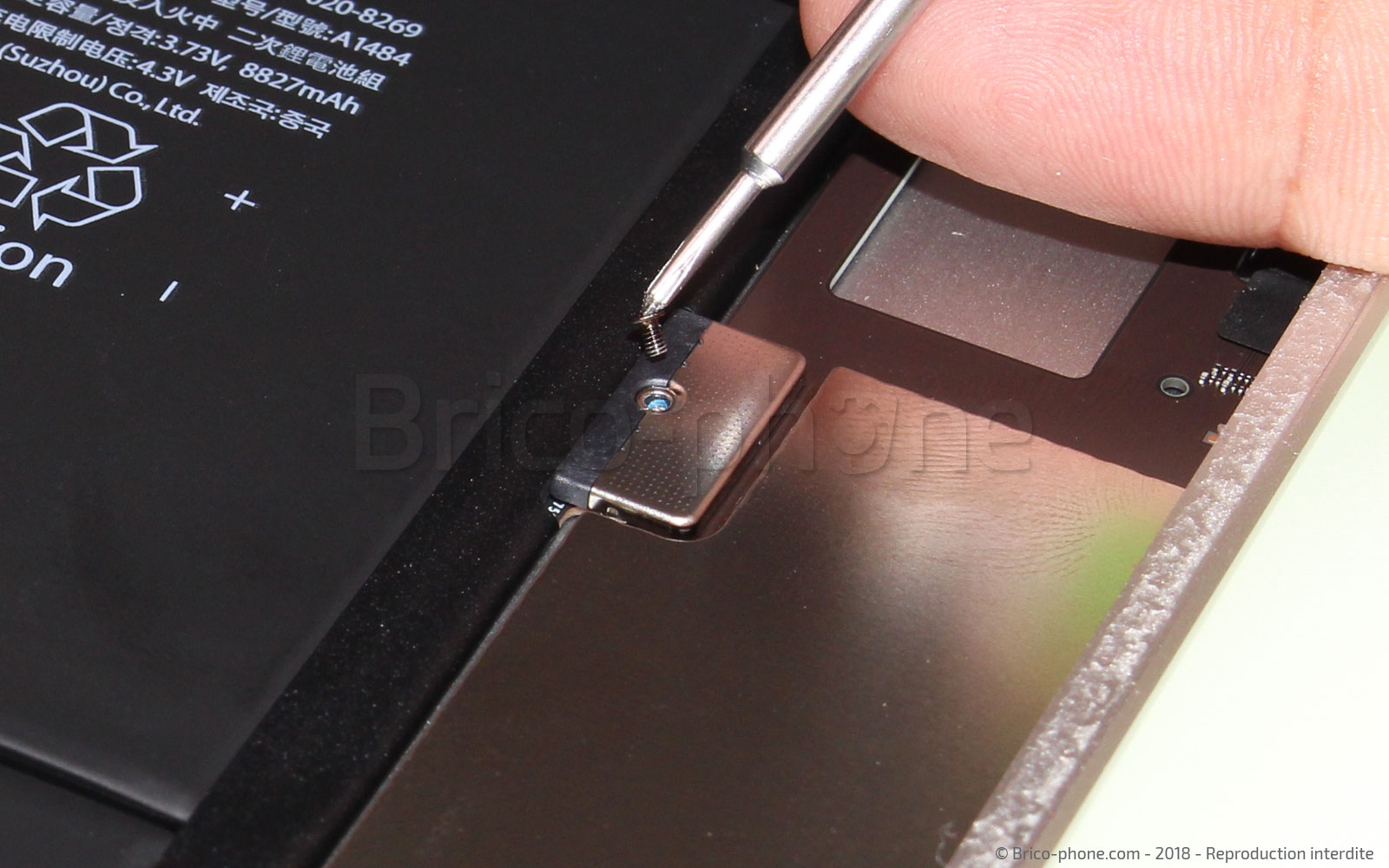 Démontage Complet sur iPad 6 2018 photo 2