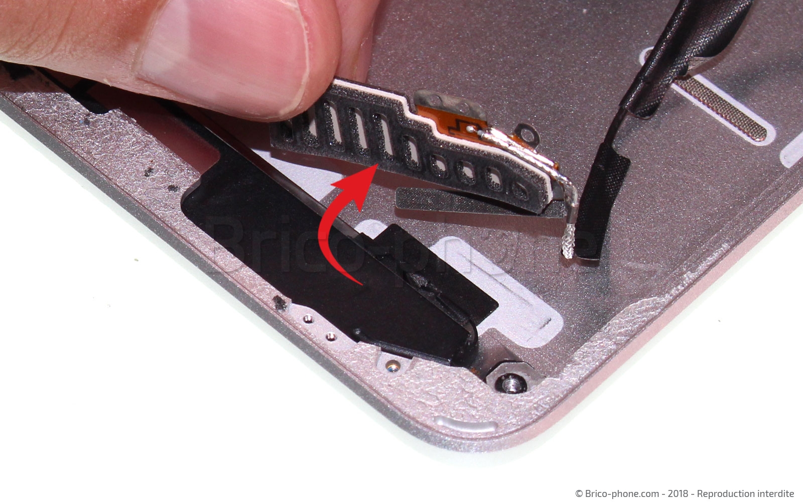 Démontage Complet sur iPad 6 2018 photo 3