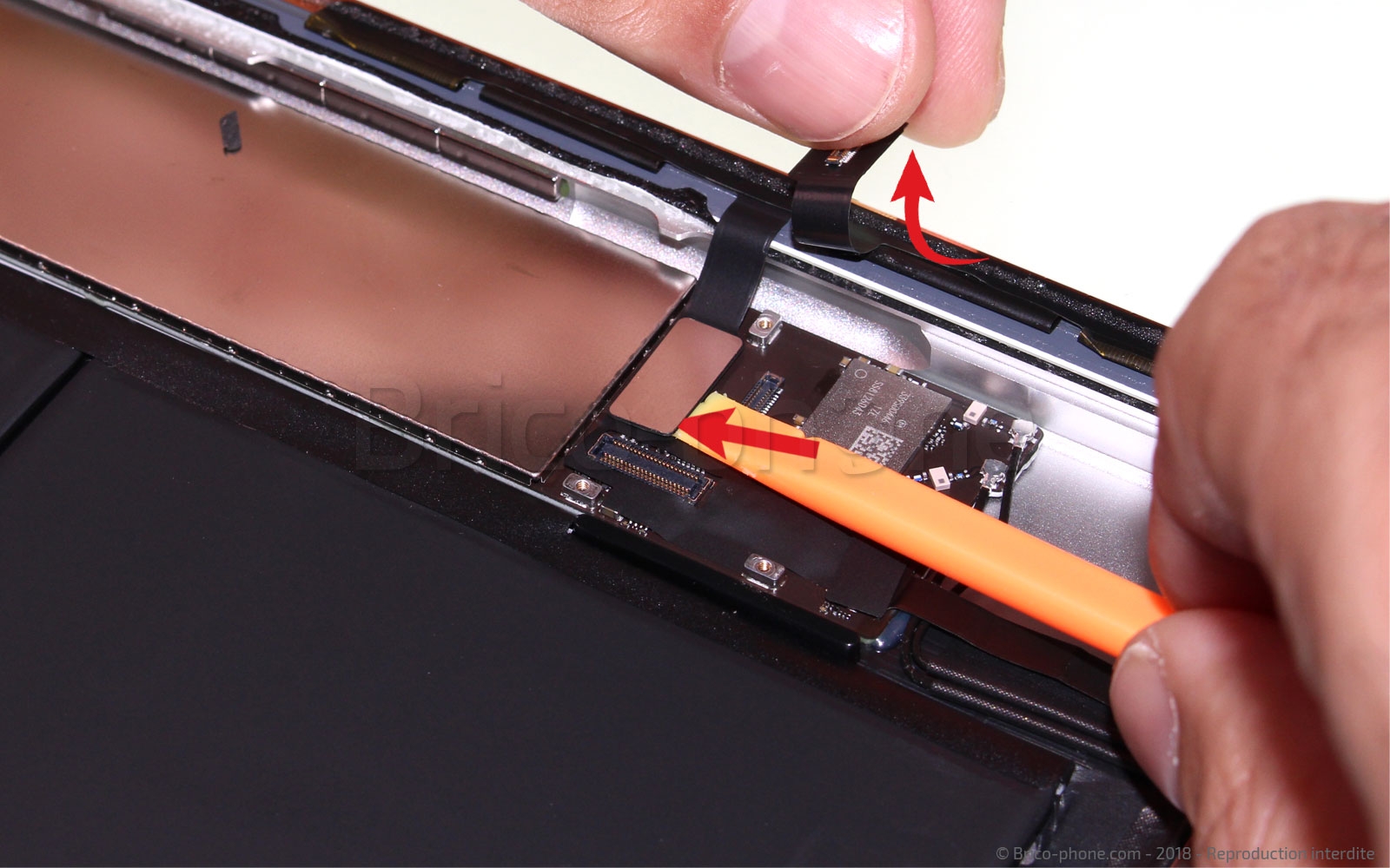 Changement de batterie sur iPad 6 2018 photo 3