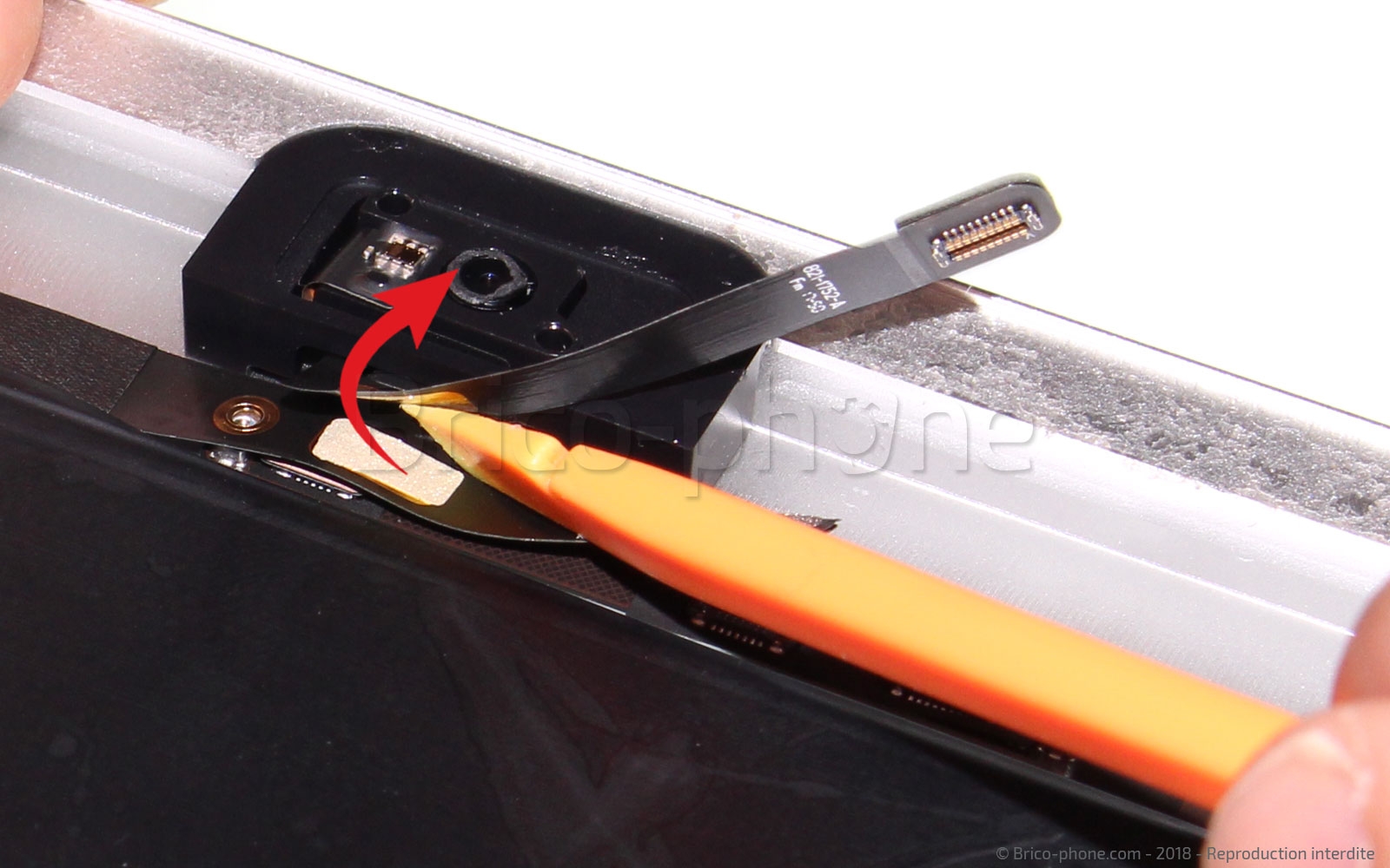 Changement de batterie sur iPad 6 2018 photo 3