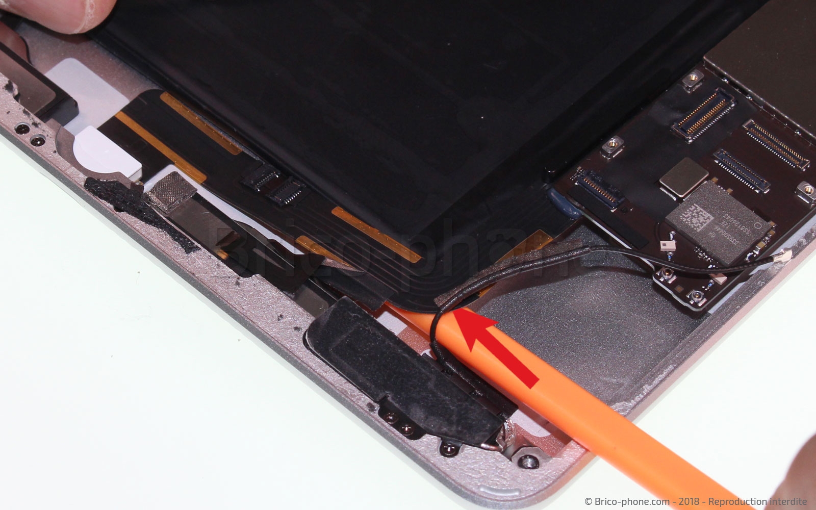 Changement de batterie sur iPad 6 2018 photo 1