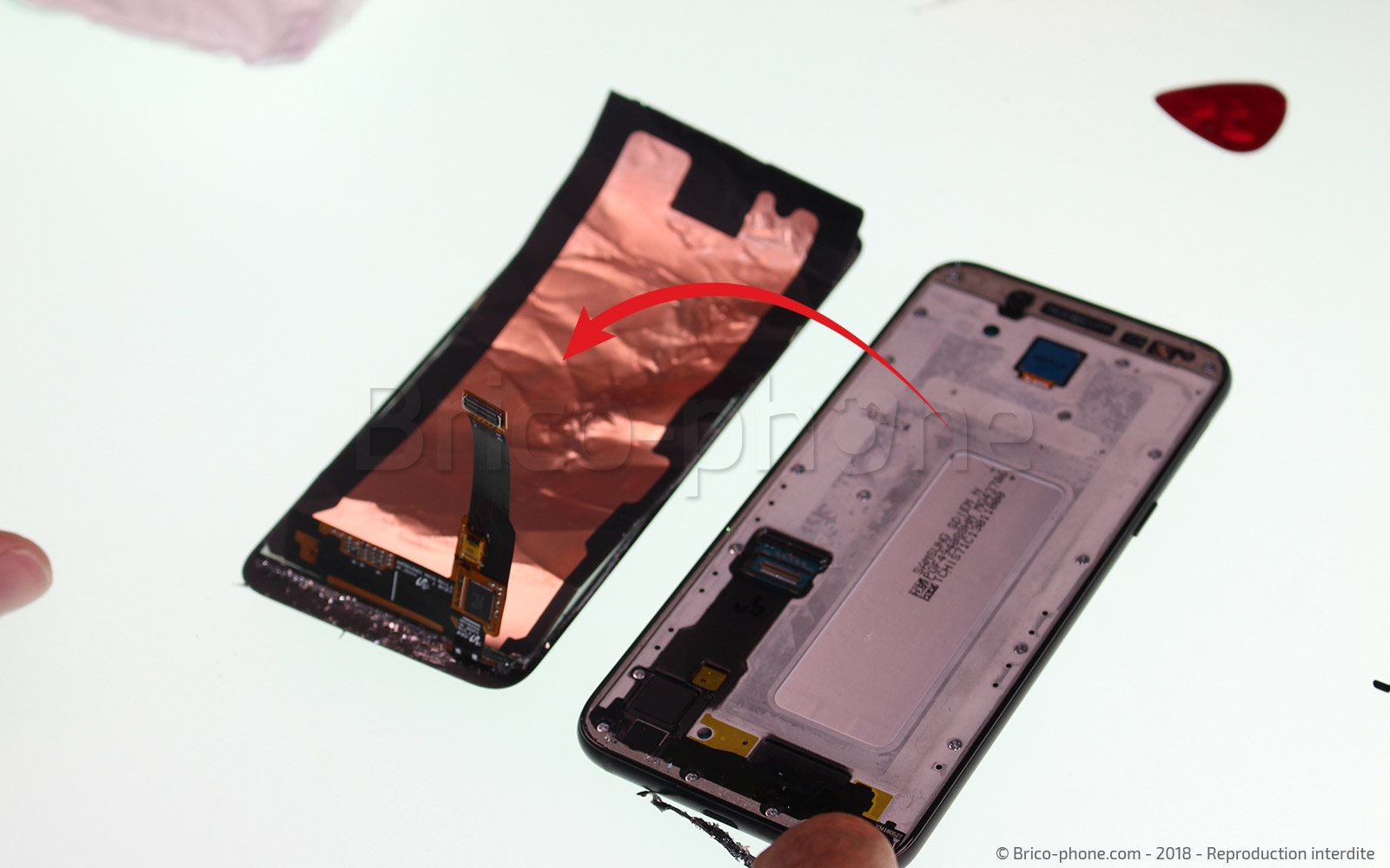 Changement d'écran (vitre+LCD) sur Galaxy A6 2018 photo 4