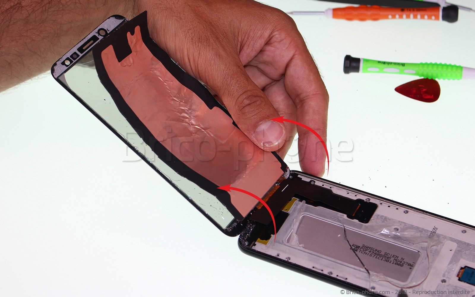 Changement de batterie sur Galaxy A6 2018 photo 2