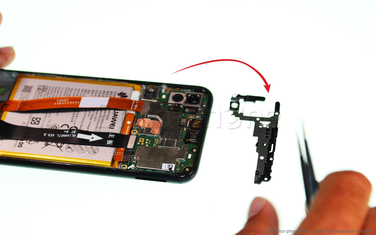 Changement d'écran (vitre+châssis+batterie) sur P20 lite photo 4