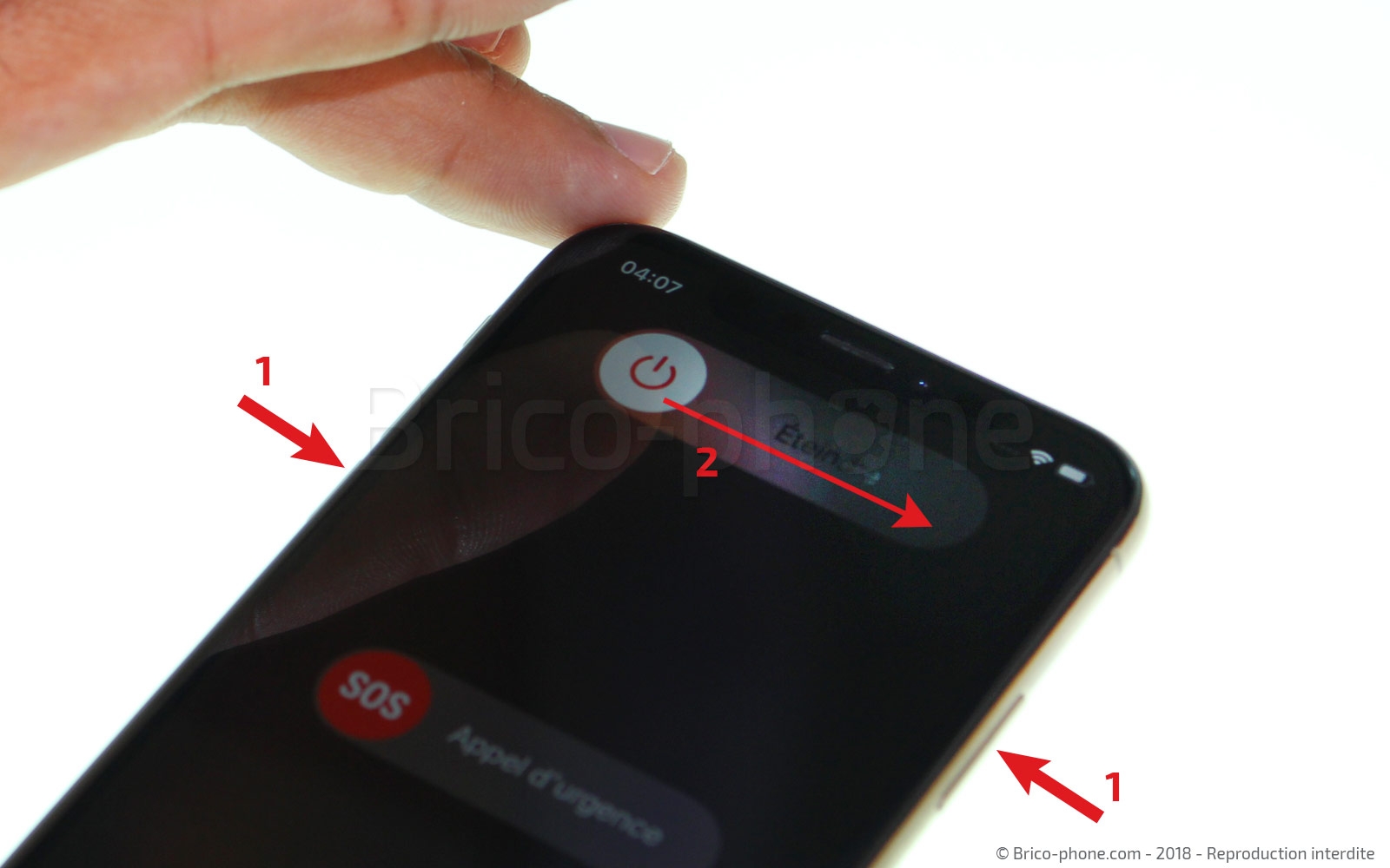 Changement d'écran (vitre+OLED) sans éléments prémontés sur iPhone XS photo 1