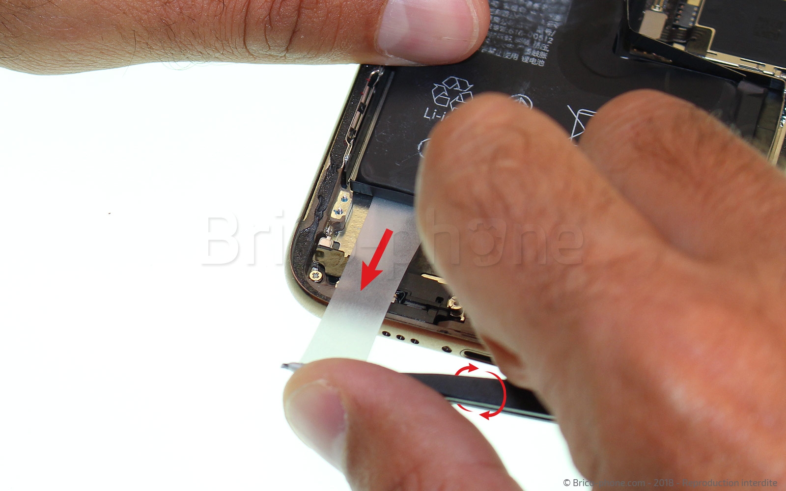 Changement du connecteur de charge sur iPhone XS photo 3