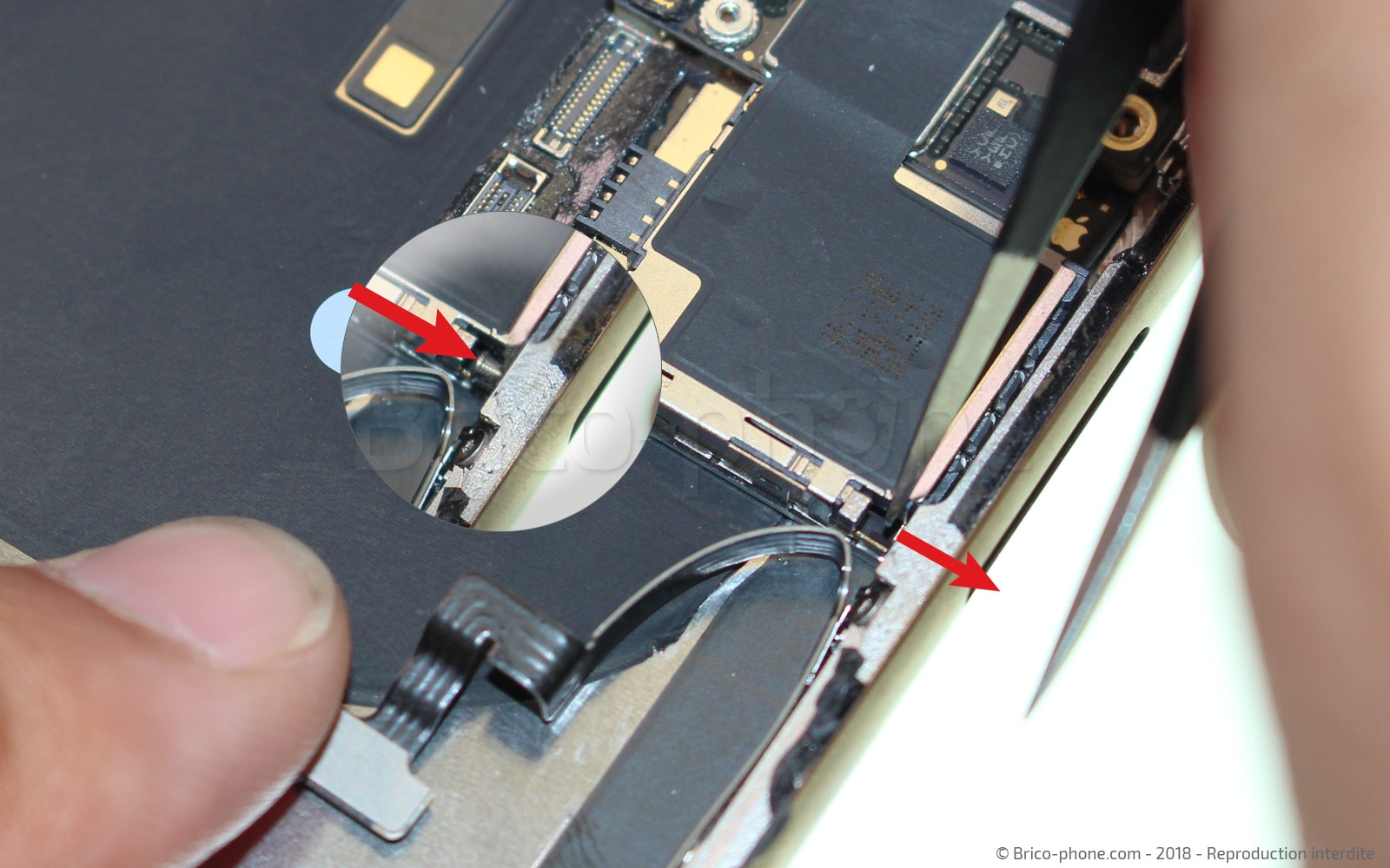 Changement du connecteur de charge sur iPhone XS photo 1