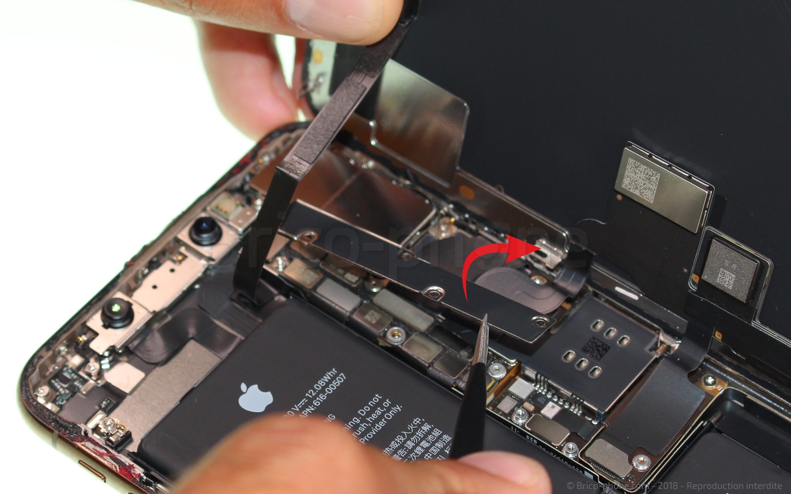 Changement du vibreur Taptic Engine sur iPhone XS Max photo 3