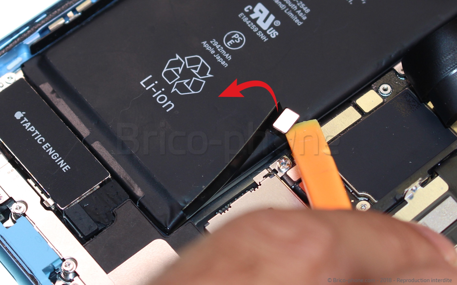 Changement du connecteur de charge sur iPhone XR photo 4