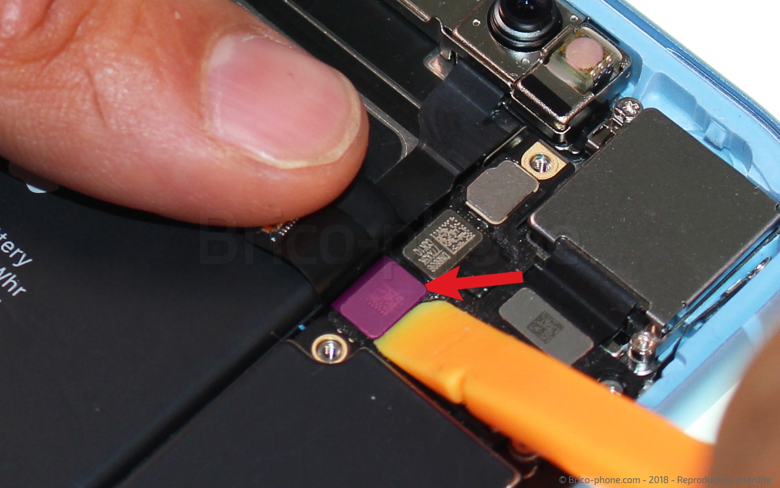 Changement du connecteur de charge sur iPhone XR photo 4