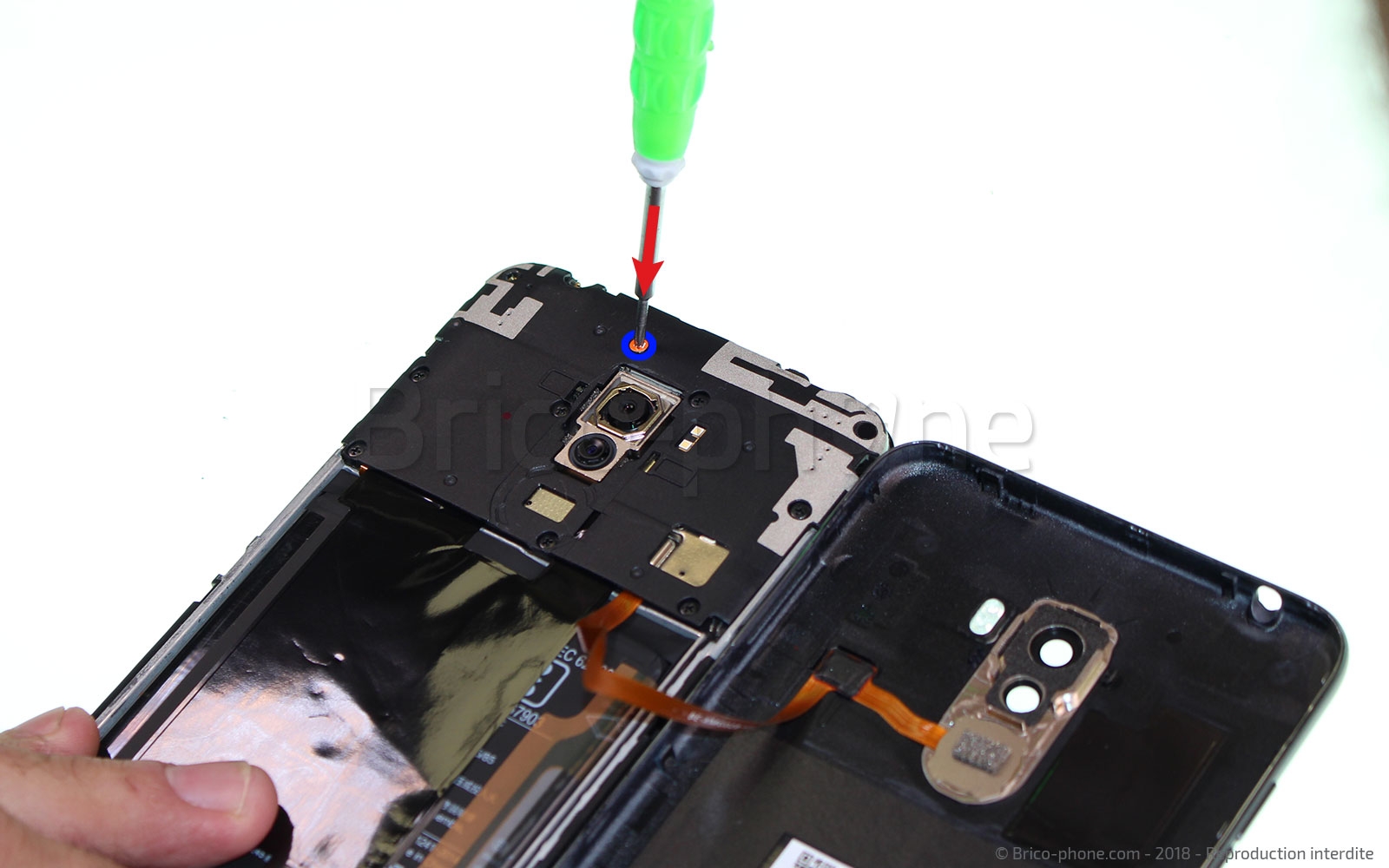 Changement d'écran (vitre+LCD) sur Pocophone F1 photo 3