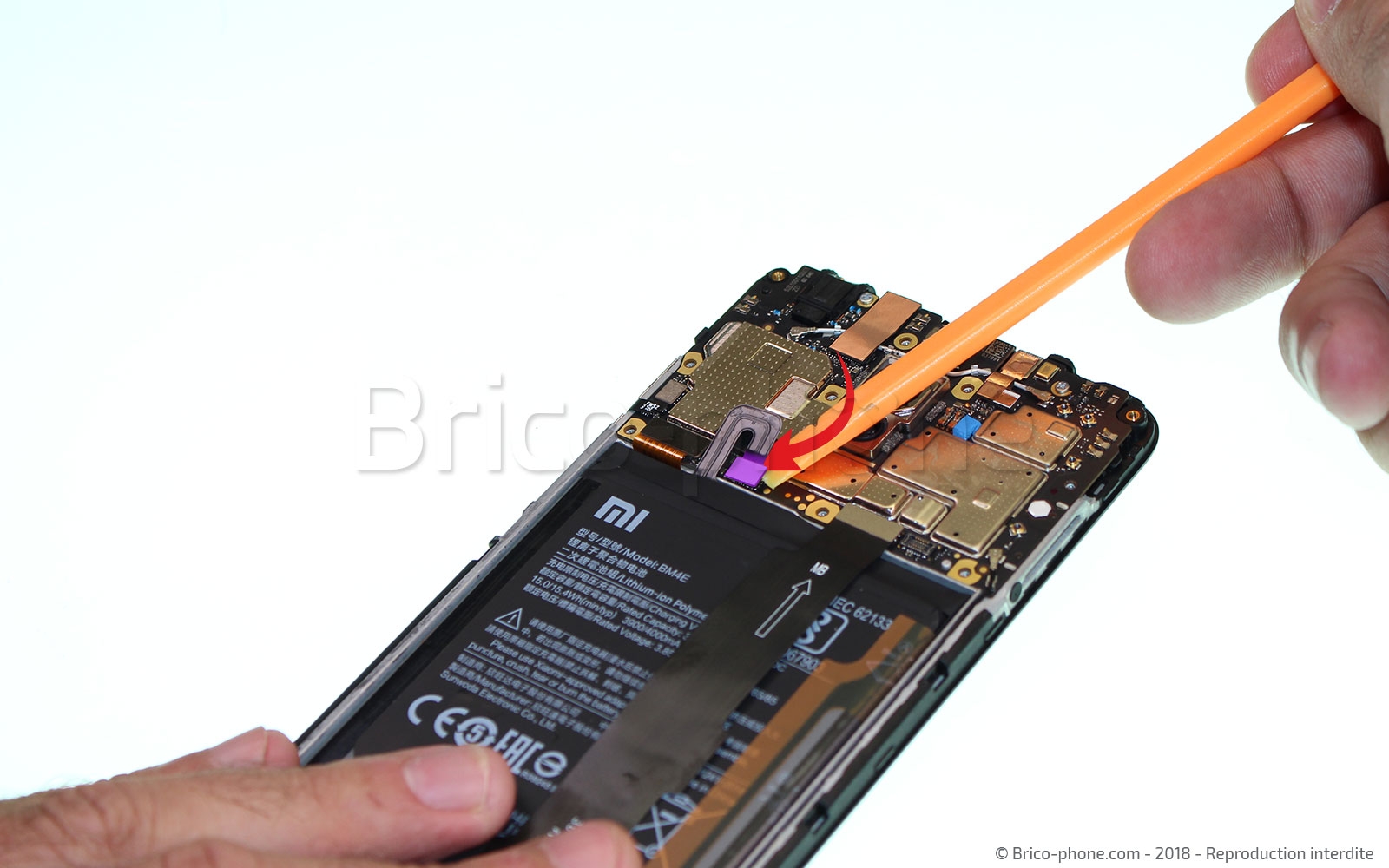 Changement d'écran (vitre+LCD) sur Pocophone F1 photo 1