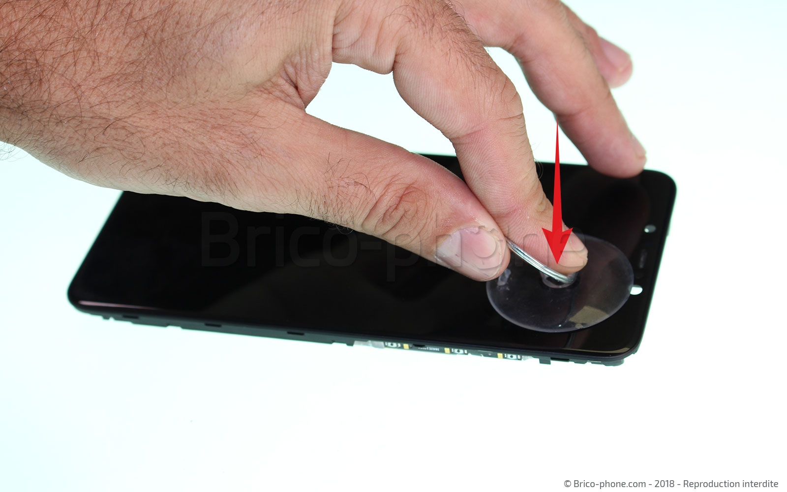 Changement d'écran (vitre+LCD) sur Pocophone F1 photo 1