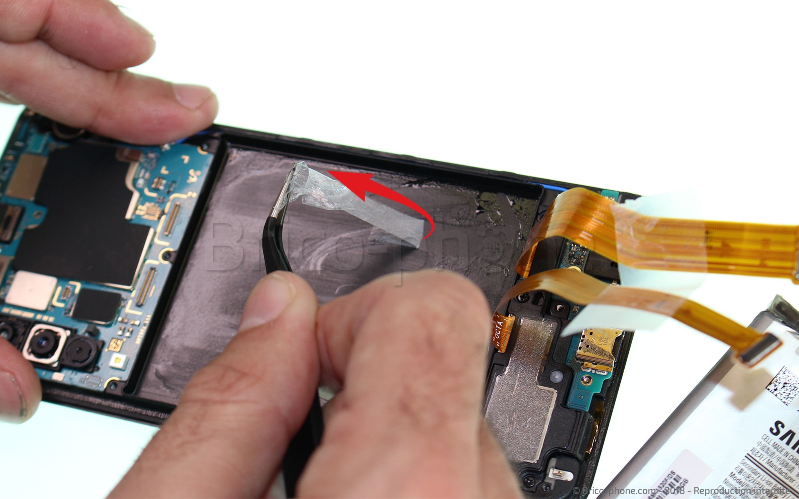 Changement de batterie sur Galaxy A9 2018 photo 1