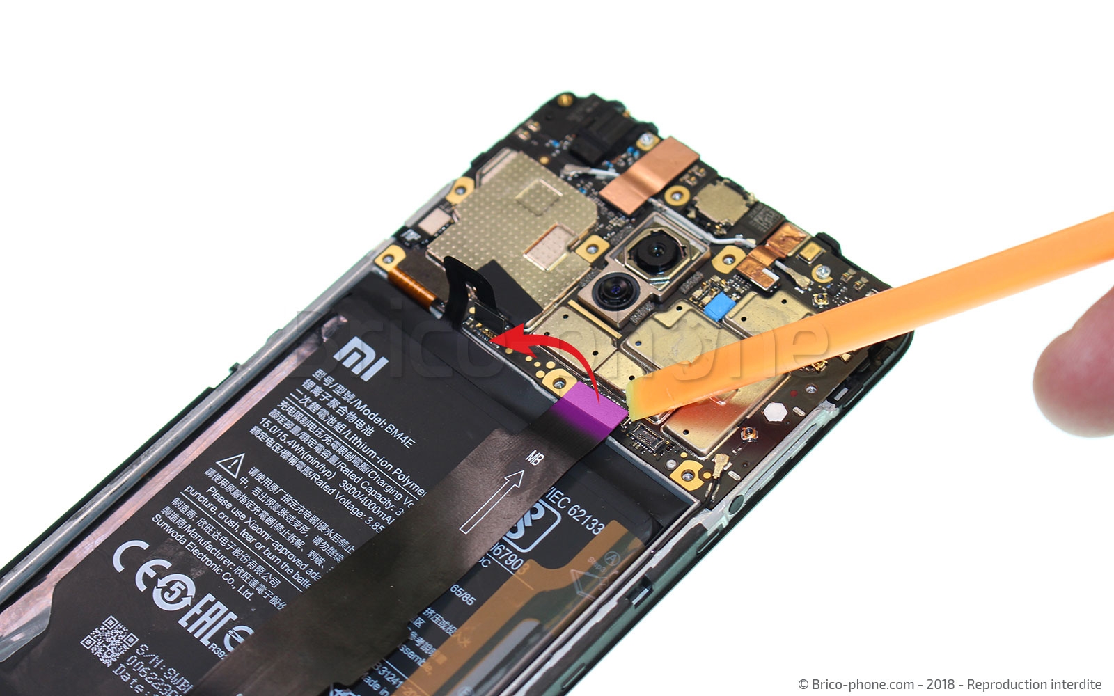 Changement de batterie sur Pocophone F1 photo 1