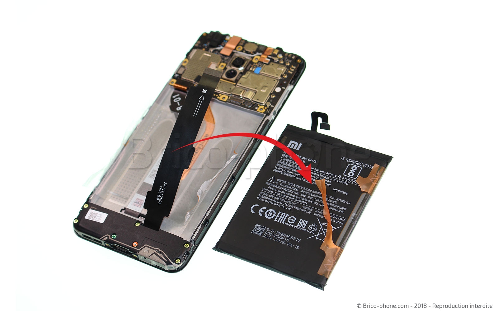 Changement de batterie sur Pocophone F1 photo 4