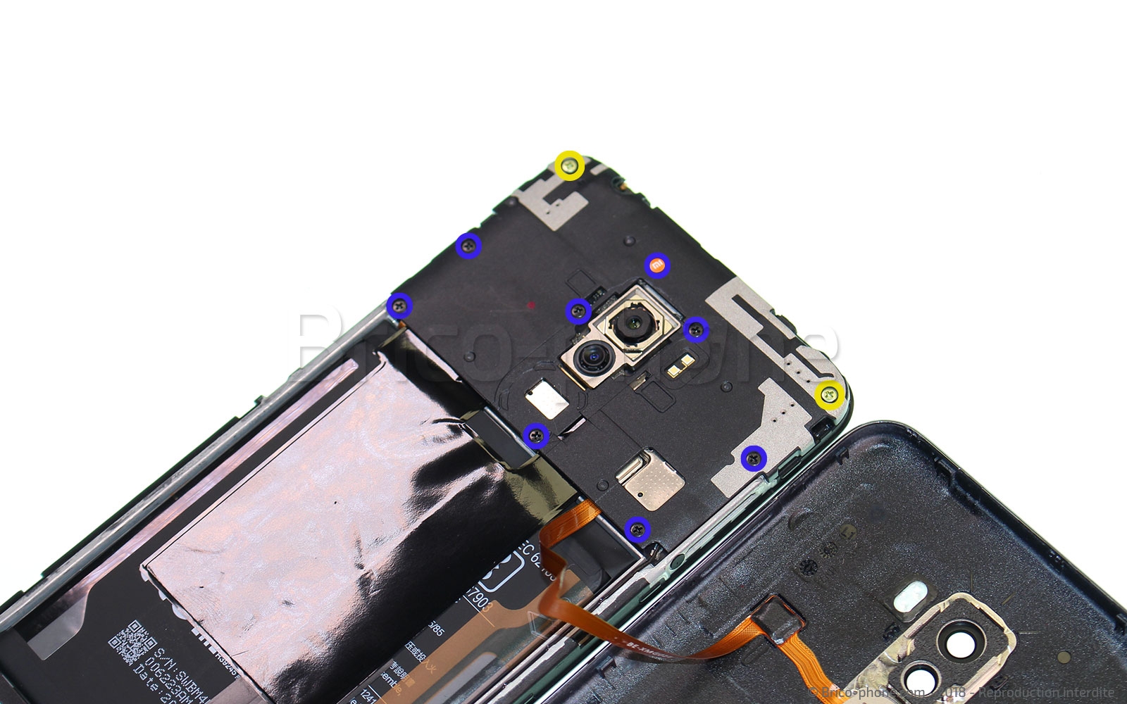 Changement de la coque arrière sur Pocophone F1 photo 1