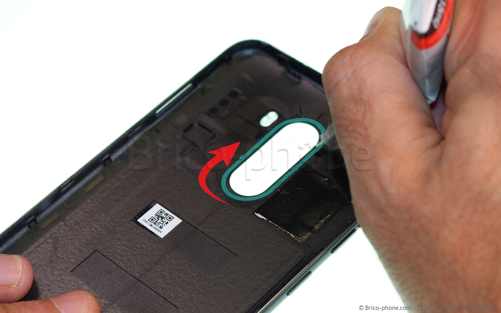 Changement de la coque arrière sur Pocophone F1 photo 1