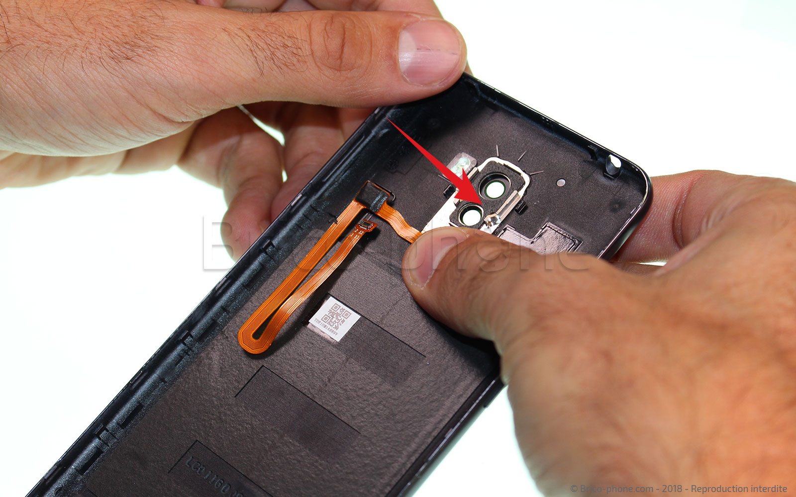 Changement de la coque arrière sur Pocophone F1 photo 2