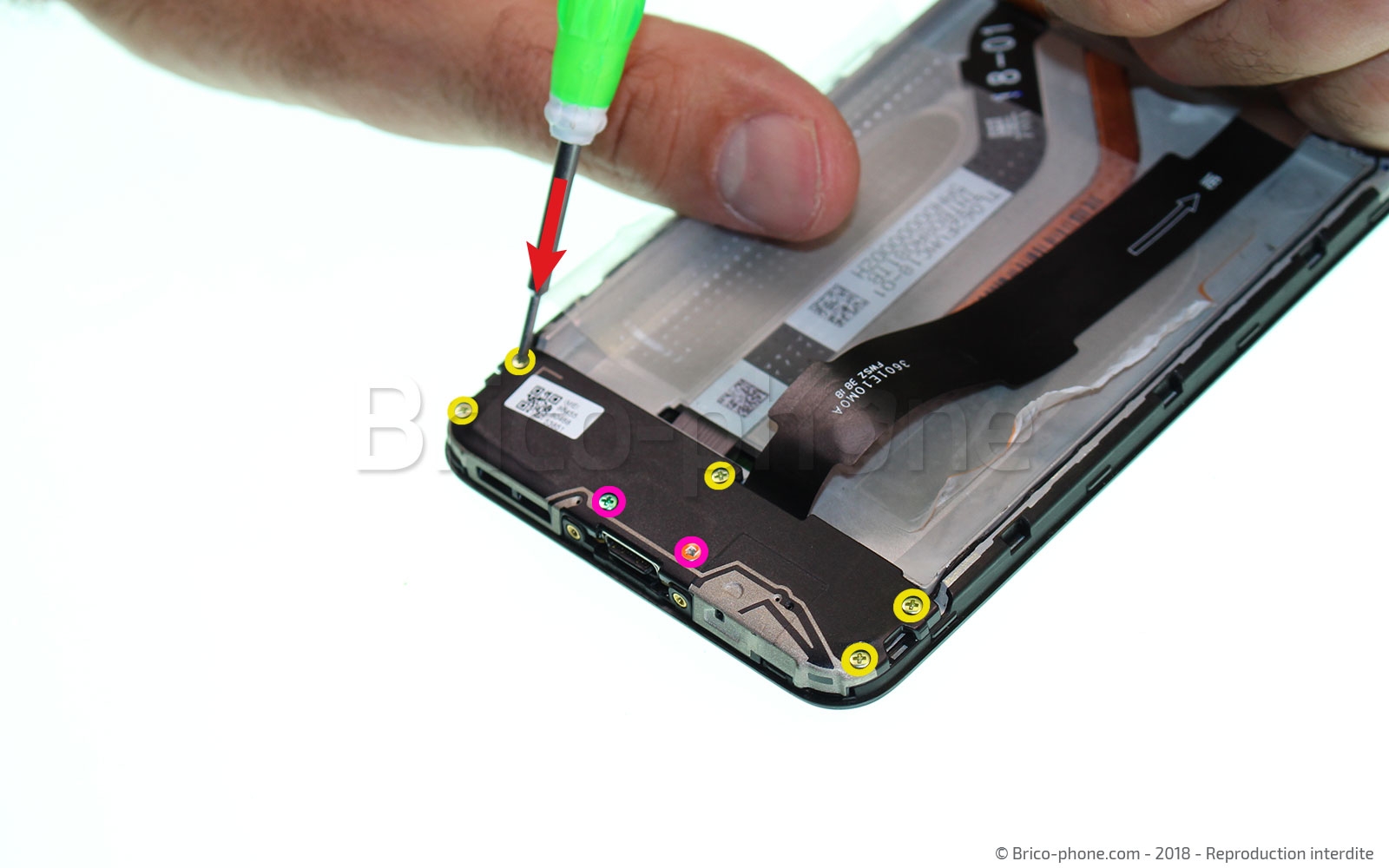 Guide de démontage sur Pocophone F1 photo 1